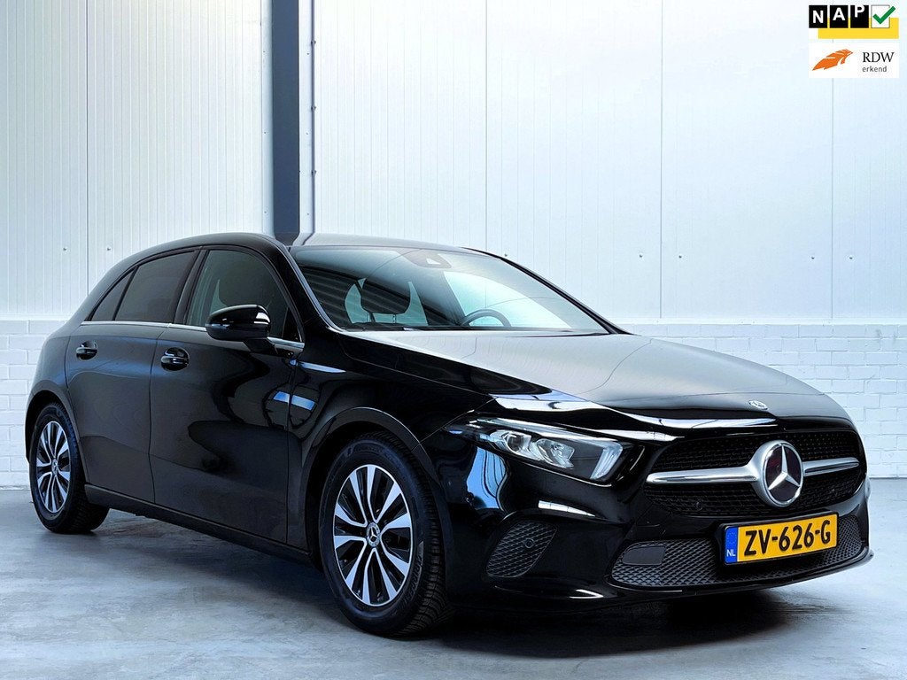Mercedes-Benz A-klasse 160 Business Solution|LED|Widescreen|, Voorwielaandrijving, Gebruikt, 4 cilinders, Automatische klimaatregeling