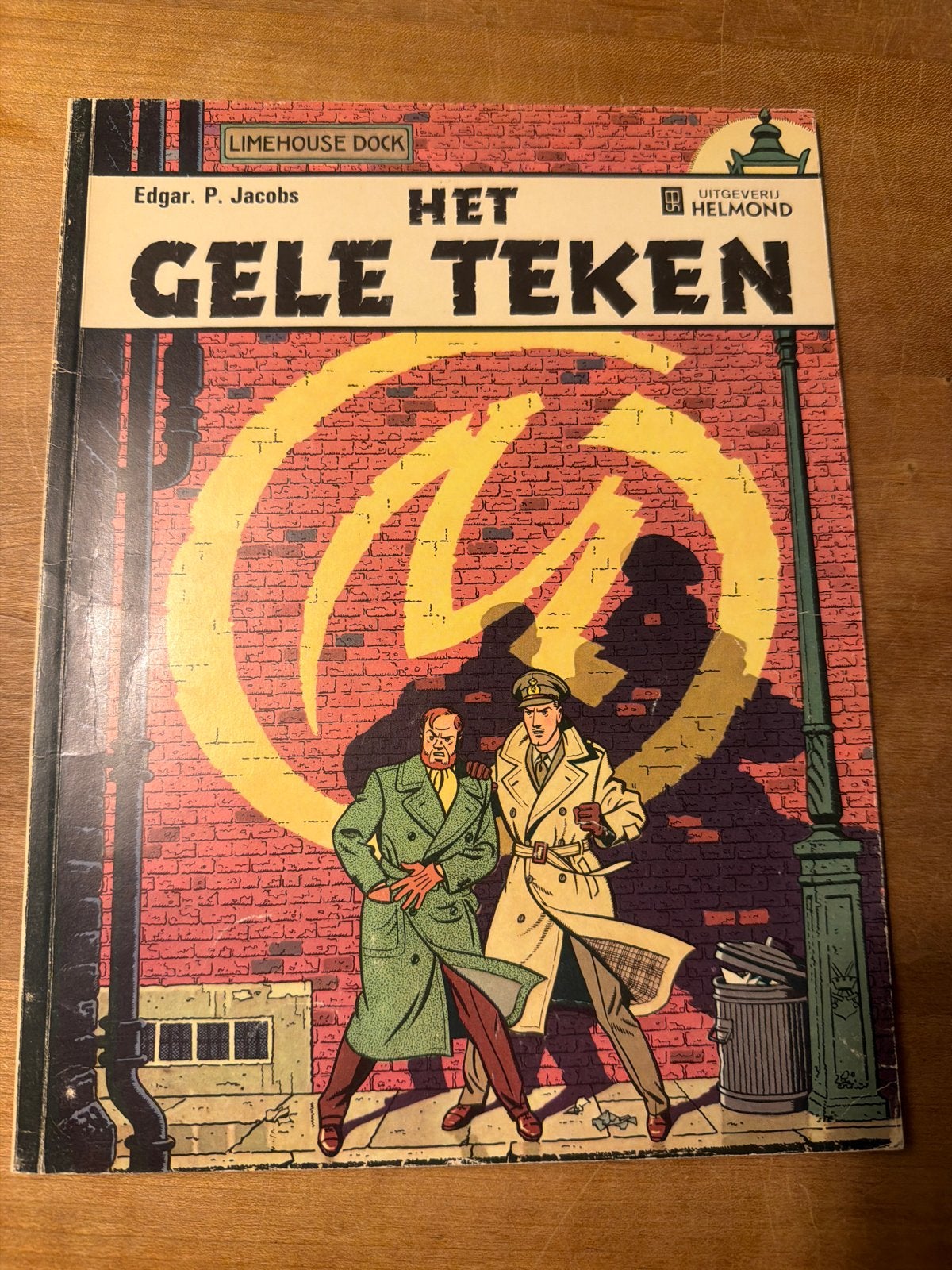 Het Gele Teken - Edgar P. Jacobs - Uitgeverij Helmond, Eén stripboek, Ophalen of Verzenden, Gelezen