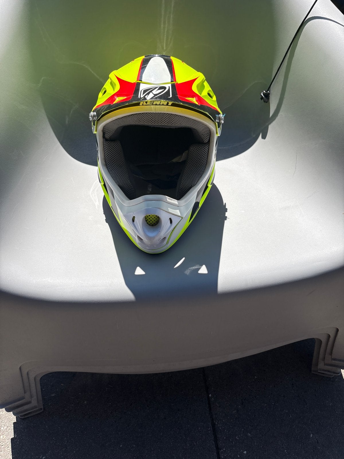 Kenny Offroadhelm - Geel/Zwart/Rood, Motoren, Kleding | Motorhelmen, L, Tweedehands, Ophalen, Overige merken