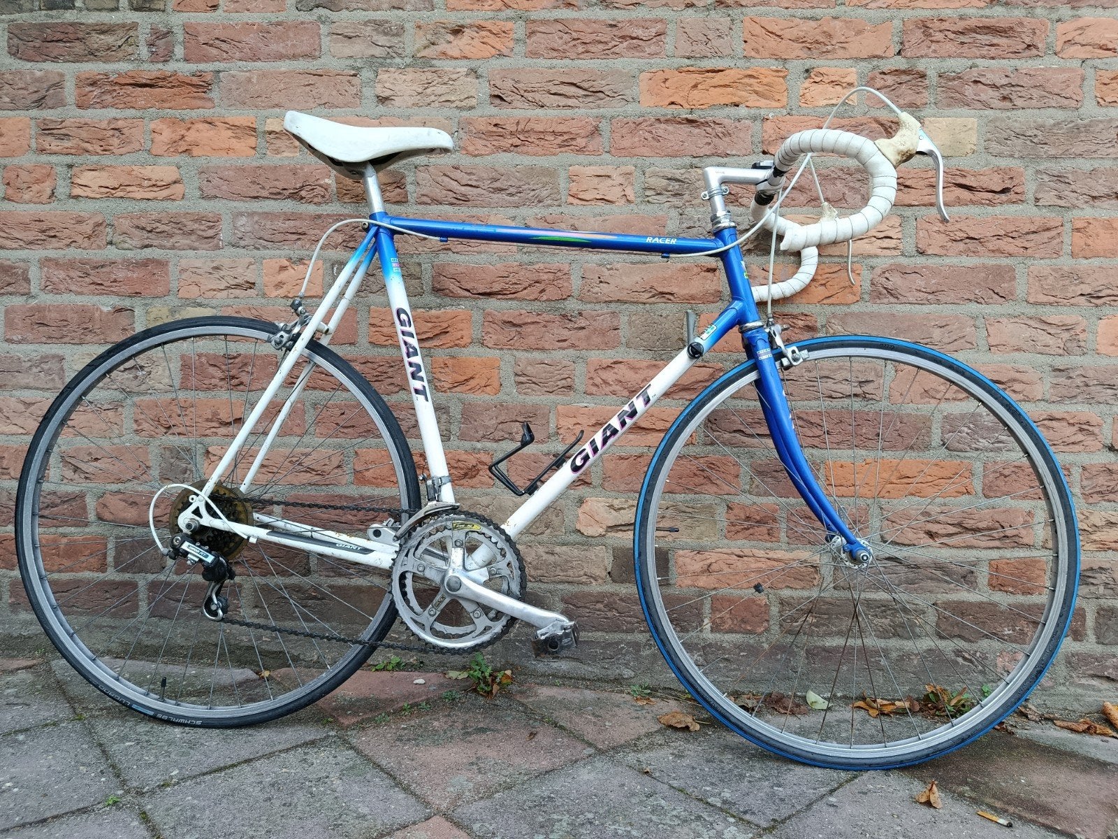 Racefiets Giant Racer 14 vetsnellingen Suntour RT

- 28 inch, Ophalen, Giant, Zo goed als nieuw, 57 tot 61 cm