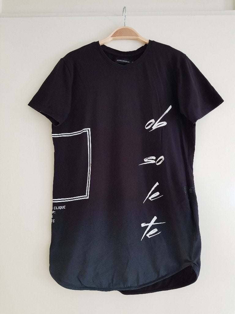 T-shirt voor heren -- maat XS -- Ashes to dust, Kleding | Heren, T-shirts, Zwart, Ashes to dust, Ophalen of Verzenden, Zo goed als nieuw