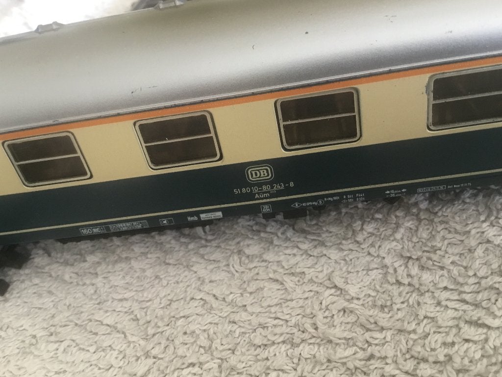 marklin set 1 lok met 3 passagiersrijtuigen., Wisselstroom, Treinset, Ophalen of Verzenden, Zo goed als nieuw