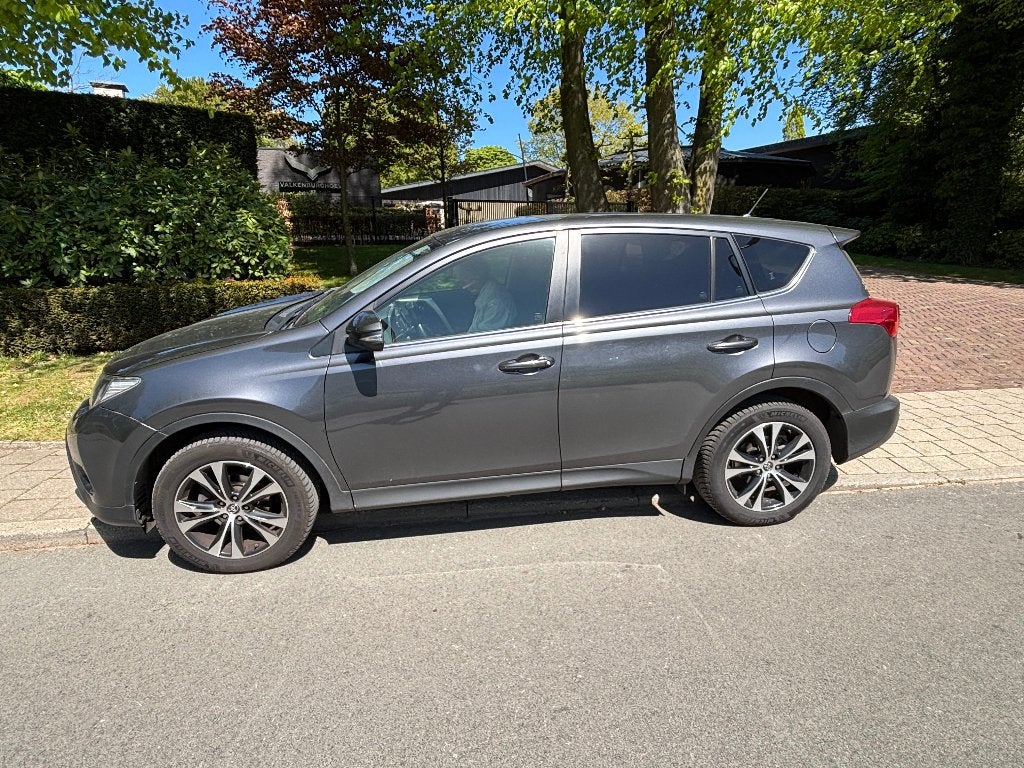 Toyota Rav4 2.0 D-4d 5DR 2WD 2014 Grijs, Auto's, Toyota, Particulier, Rav4, 4x4, ABS, Achteruitrijcamera, Adaptieve lichten, Alarm