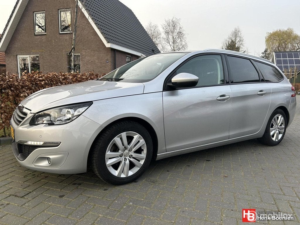 Peugeot 308 SW 1.2 PureTech Blue Lease Executive, Voorwielaandrijving, Gebruikt, Euro 6, 1199 cc
