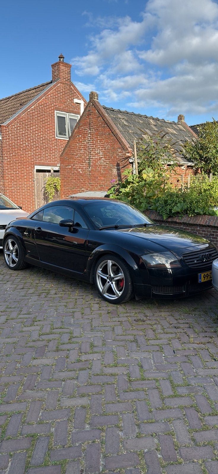 Audi TT 1.8 20vT 1999 Zwart, Auto's, Voorwielaandrijving, Elektrische ramen, TT, 4 cilinders