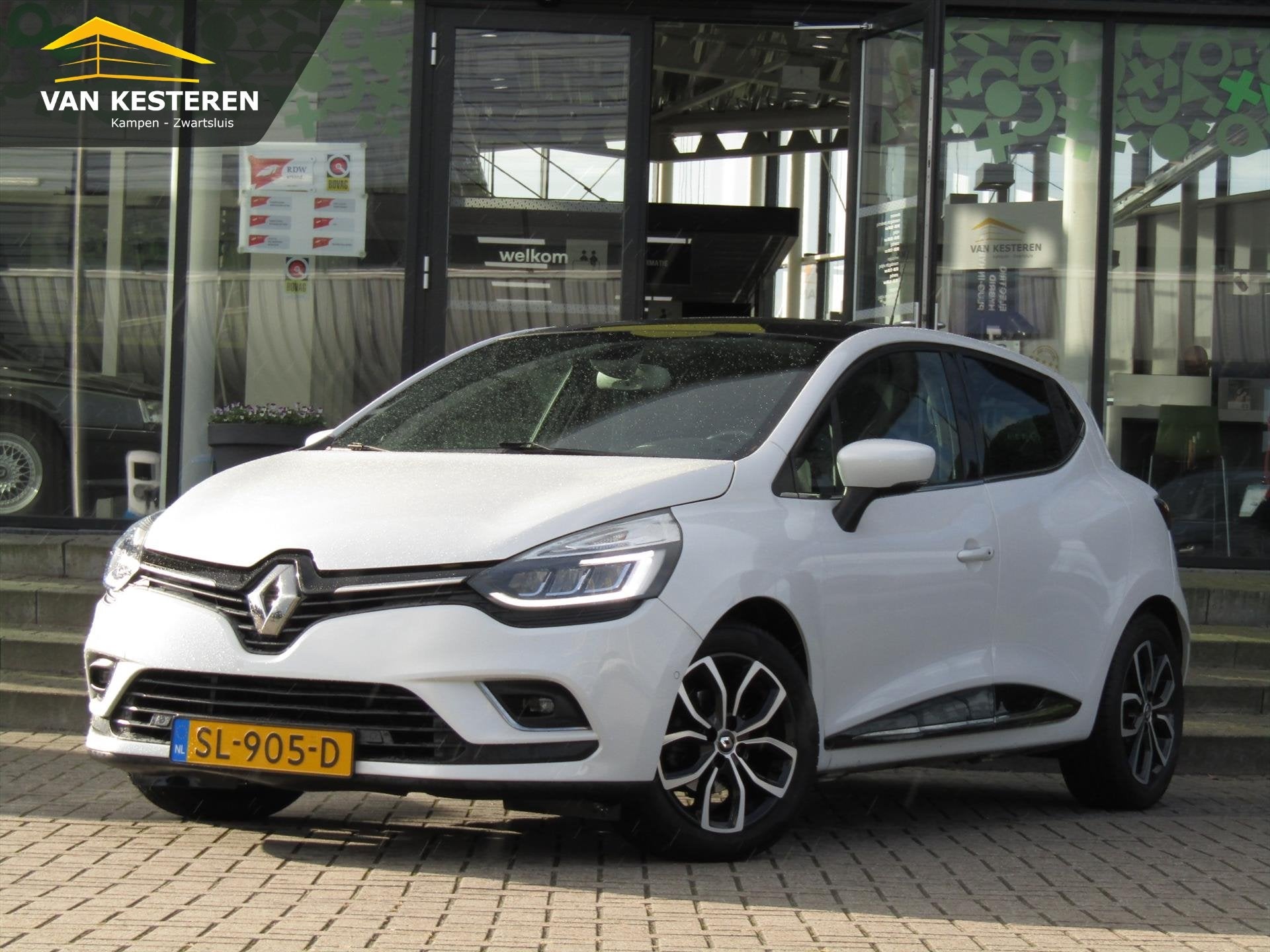 RENAULT Clio TCe 90pk Intens Bose / Trekhaak / Camera Panora, Keurmerk '100% Onderhouden', 898 cc, Gebruikt, Leder en Stof