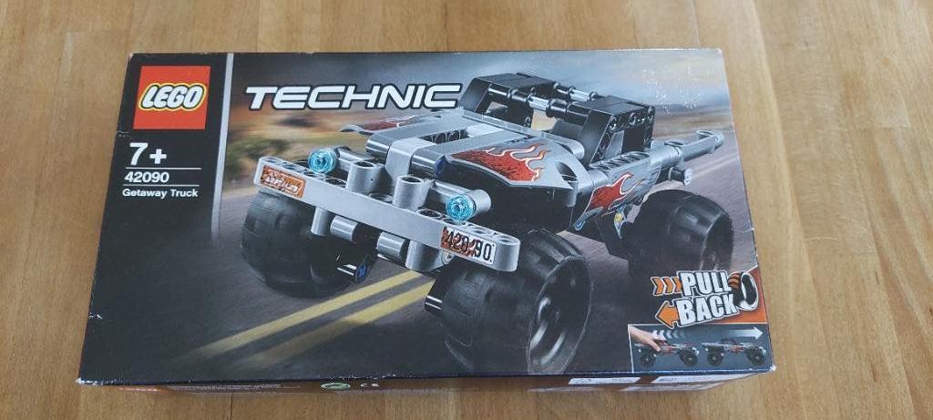 Lego 42090 vluchtwagen nieuw in dichte doos ., Lego, Nieuw, Ophalen of Verzenden, Complete set