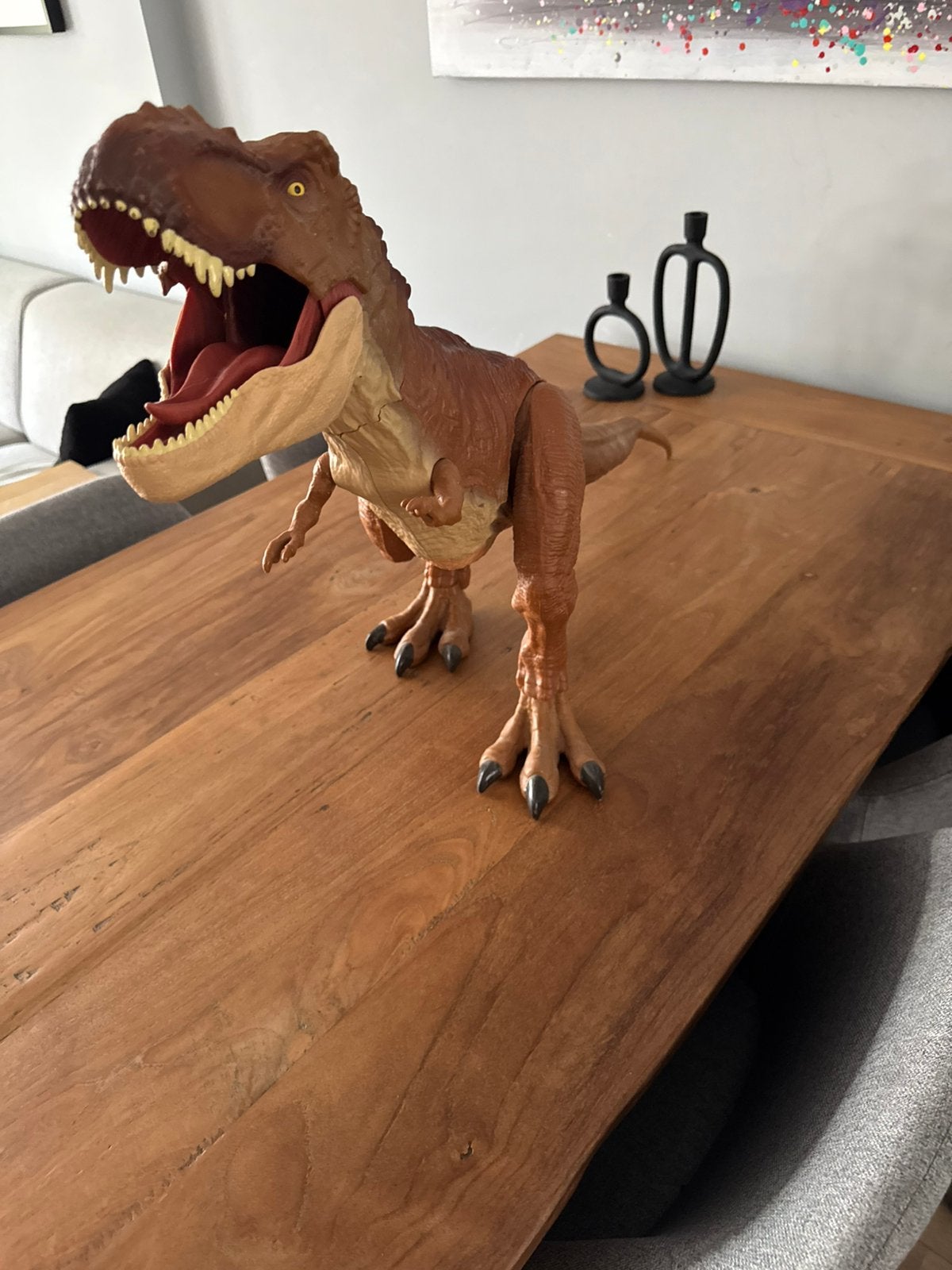 Super colossal t rex, Ophalen