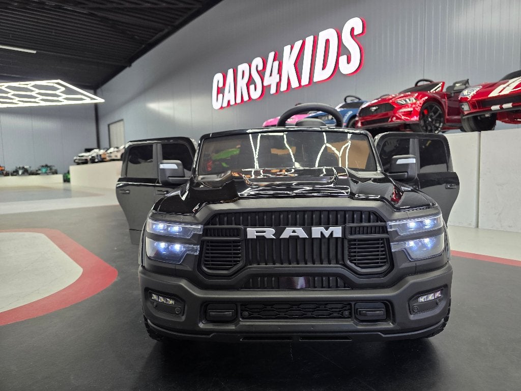 Kinderauto Dodge RAM - 12 volt - 2 pers. - soft start - RC, Ophalen of Verzenden, Nieuw, Afstandsbediening