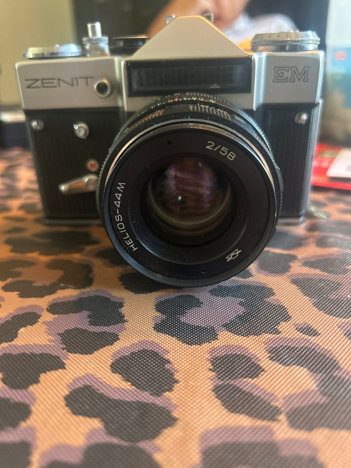 Zenit EM analoge spiegelreflexcamera met Helios-44M lens, Ophalen of Verzenden, Gebruikt, Spiegelreflex, Overige Merken