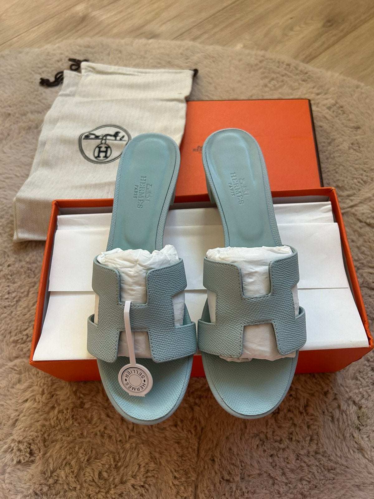 Hermes slippers oasis licht blauw 38, Kleding | Dames, Blauw, Nieuw, Sandalen of Muiltjes, Ophalen of Verzenden
