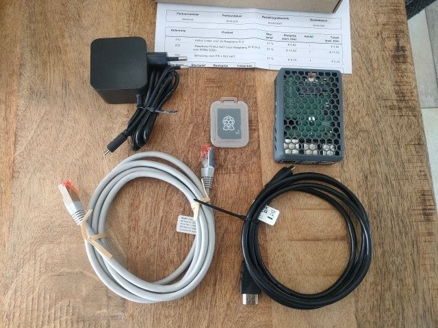 Raspberry PI 5 (4 GB) starter kit met accessories, Ophalen of Verzenden, Nieuw