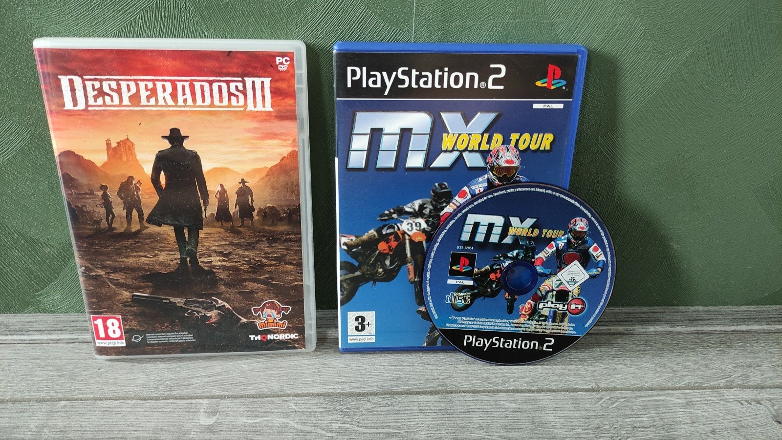 MX world Tour ps2 en gratis desperados 3 pc game, 3 spelers of meer, Ophalen of Verzenden, Zo goed als nieuw, Vanaf 3 jaar