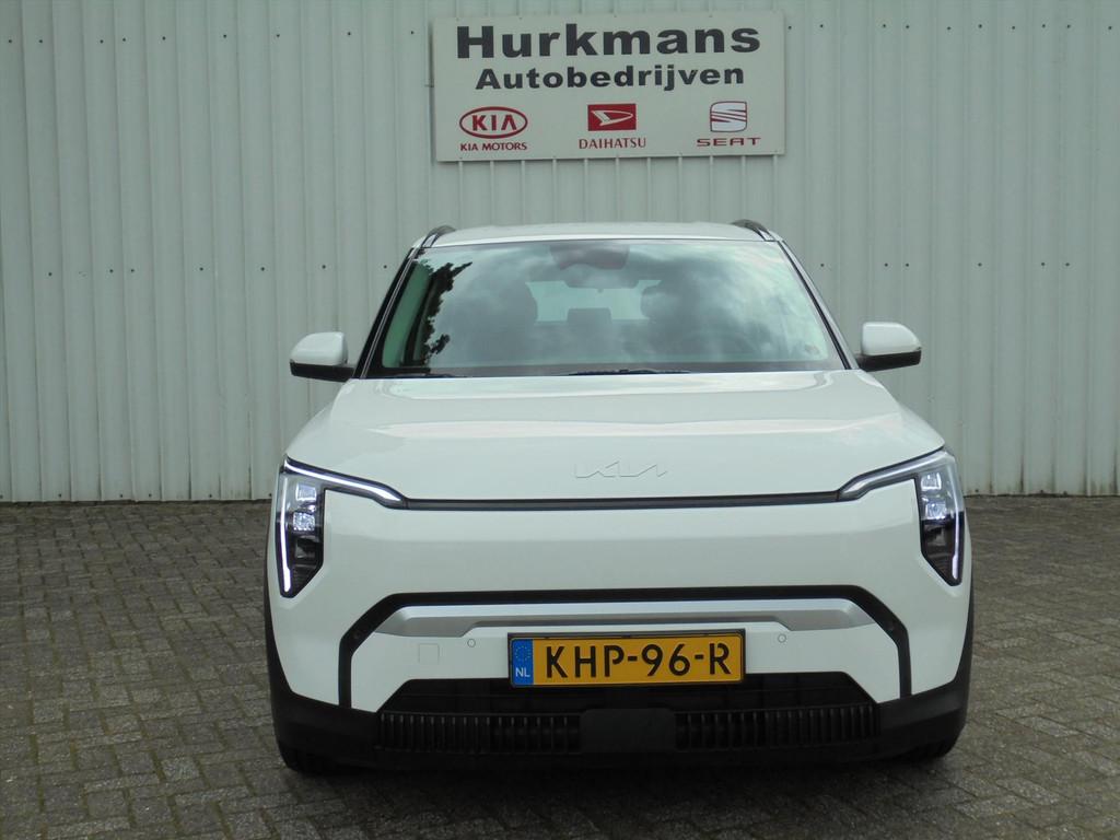 Kia Ev3 58,3 kWh 204PK AIR NAVI CAMERA MORGEN RIJDEN, Automaat, EV3, Stof, Gebruikt