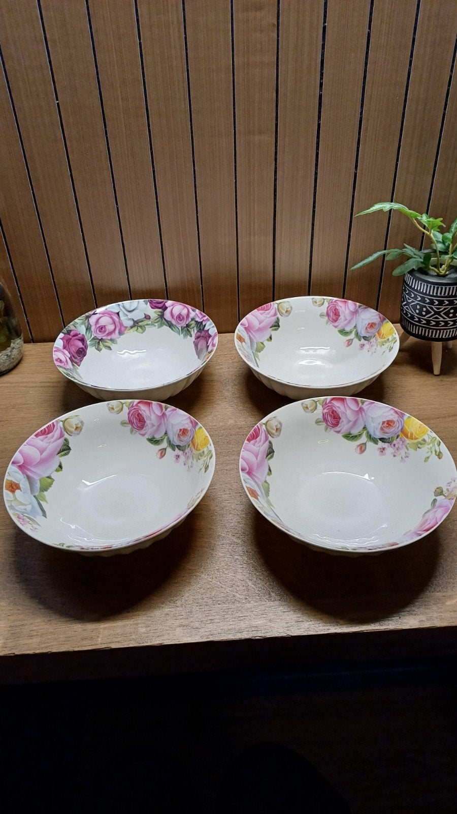 Set van 4 Rivièra Maison schaaltjes / kommen met rozen, Antiek en Kunst, Antiek | Servies los, Ophalen of Verzenden
