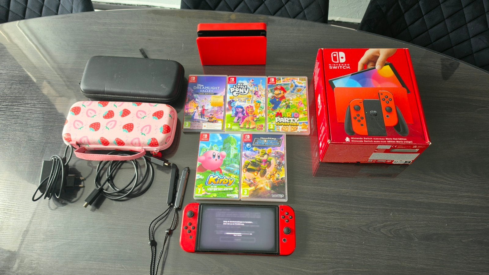 Nintendo Switch oled met 5 games en accessoires, Met games, Met 2 controllers, Zo goed als nieuw, Ophalen