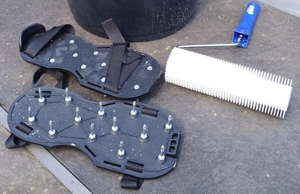 Spijkerzolen of Spijkerschoenen en ontluchtingsroller, Ophalen of Verzenden, Gebruikt