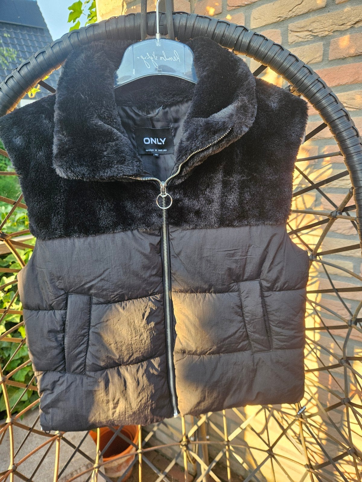 Zwarte Bodywarmer Only met bond XS/S, Only, Zwart, Ophalen of Verzenden, Zo goed als nieuw