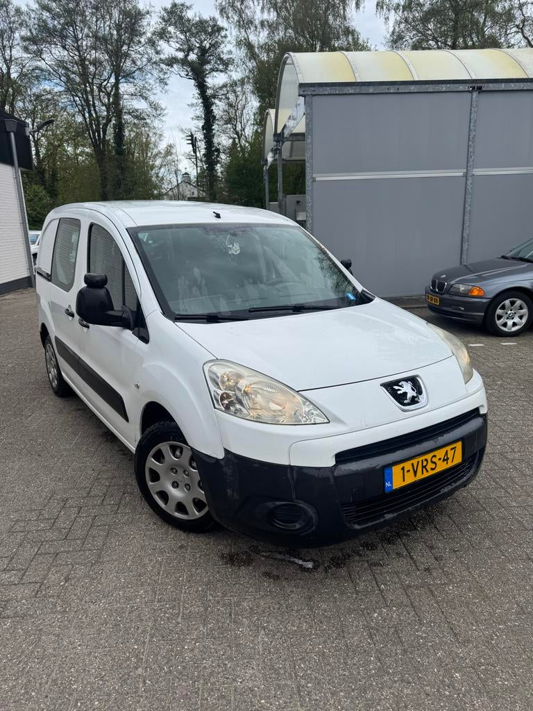 Peugeot Partner 1.6 HDI 66KW 2011, Auto's, Stof, Zwart, 4 cilinders, Wit