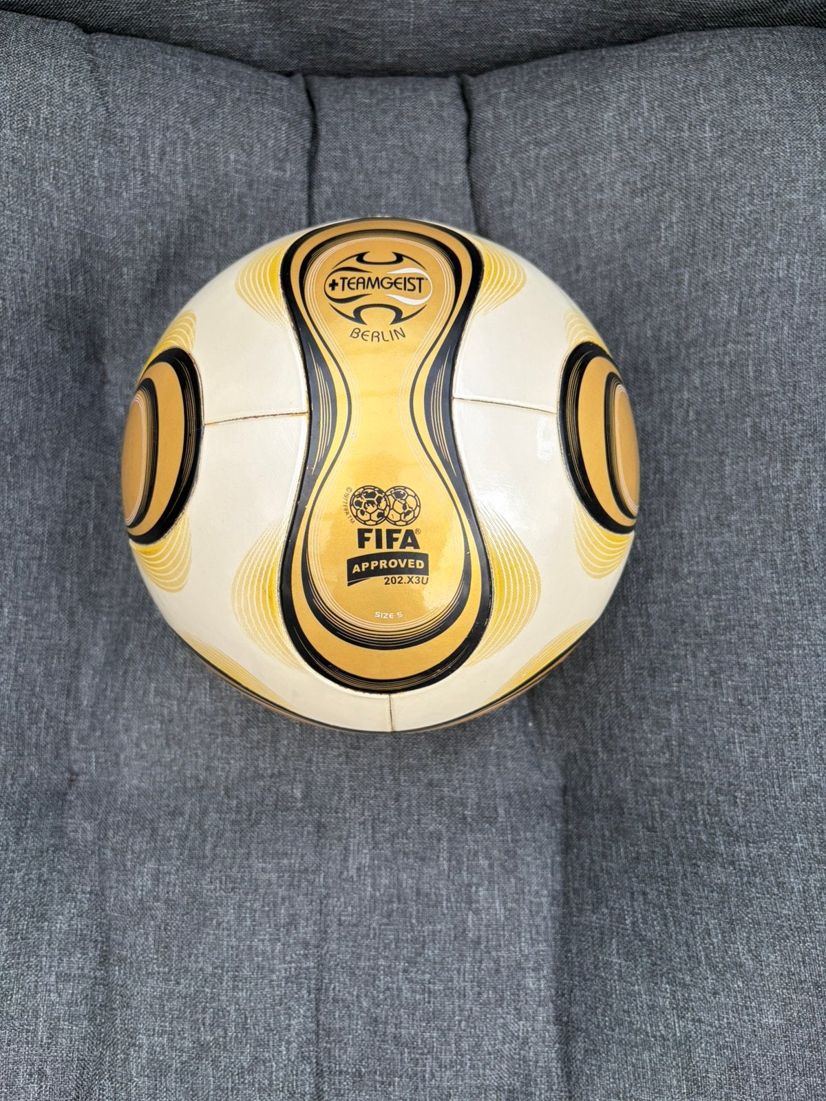 Adidas Teamgeist Gold Official Match Ball World cup 2006, 20 of groter, Verzenden, Zo goed als nieuw, Dame