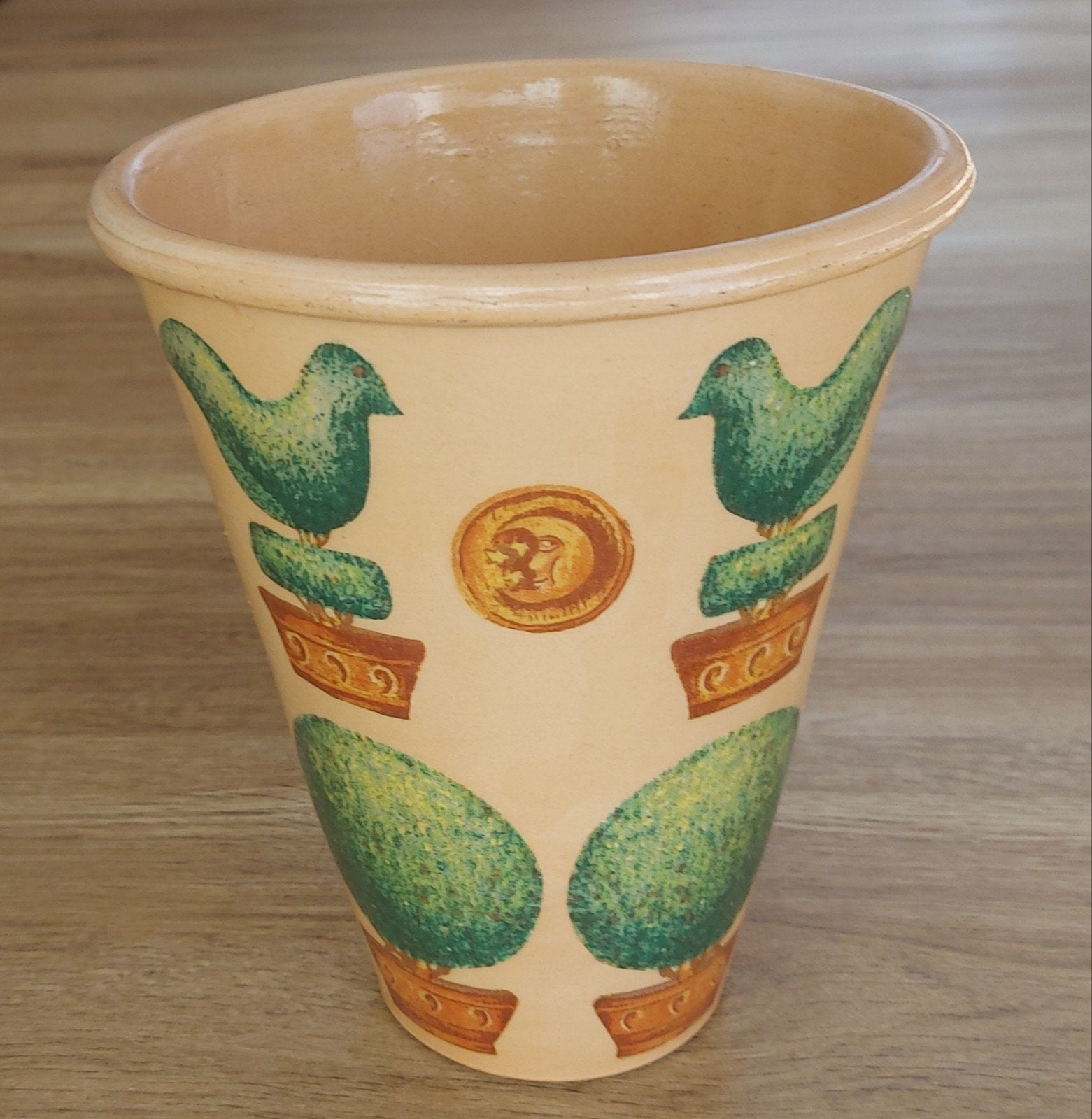 vaas sierpot pot met afbeeldingen buxuskip en buxusbol, Handgemaakt, Beige, Nieuw, Ophalen of Verzenden