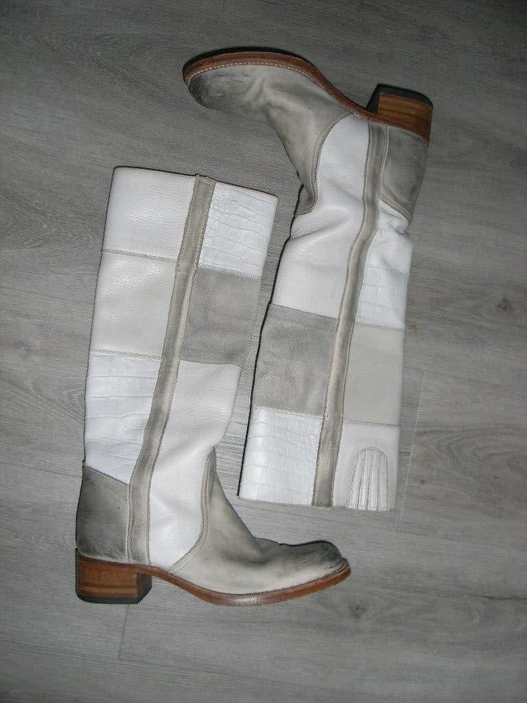 SENDRA hoge laarzen creme/khaki met hak 4,5 cm mt 39, Kleding | Dames, Overige kleuren, Ophalen of Verzenden, Zo goed als nieuw