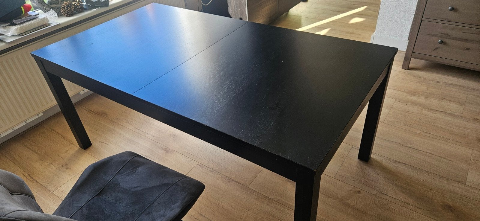 Ikea Bjursta uitschuifbare tafel in bruin zwart, Huis en Inrichting, Vijf personen of meer, 150 tot 200 cm, Rechthoekig, Overige houtsoorten