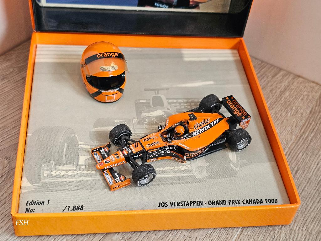 Arrows A21, Jos Verstappen # 19, GP Canada 2000 Oranje helm., Ophalen of Verzenden, Zo goed als nieuw, Auto, MiniChamps