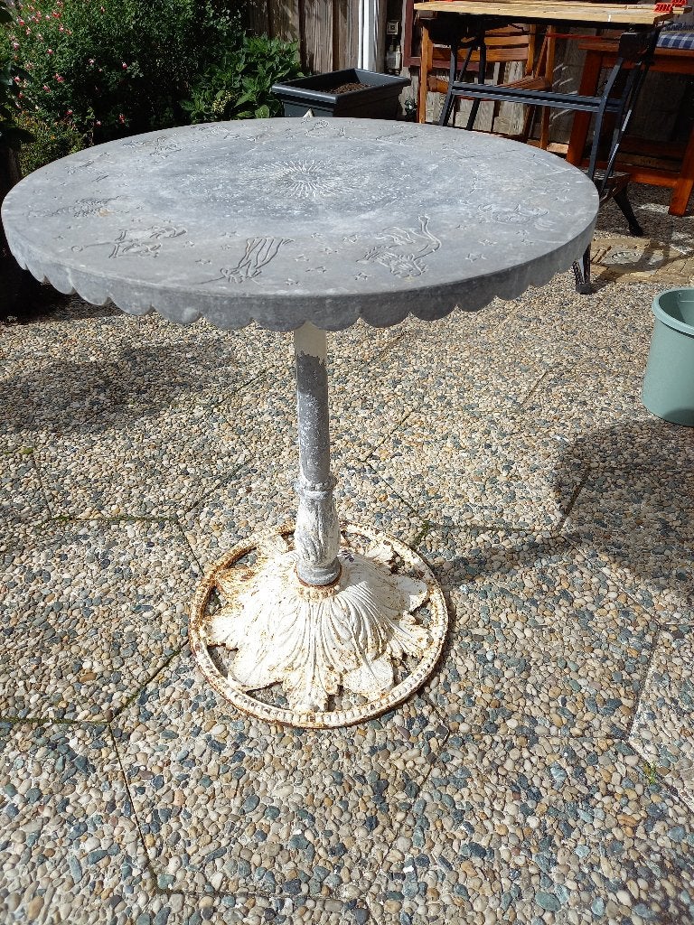 Tuintafeltje, Tuin en Terras, Ophalen, Gebruikt, Rond, Overige materialen