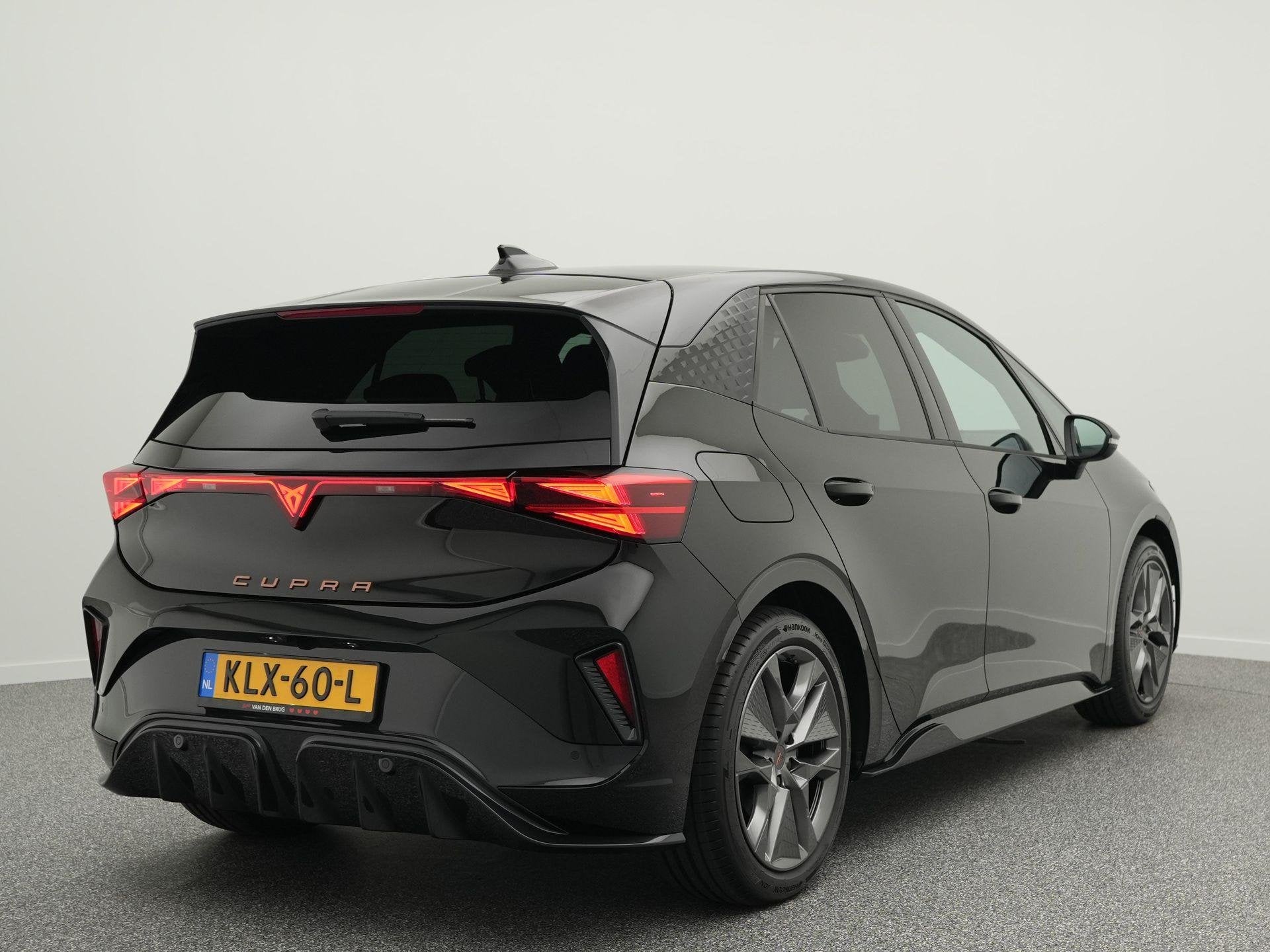 CUPRA Born Business 61 kWh 190 PK | Facelift model! | Achter, Auto's, Automaat, Gebruikt, Zwart, 190 pk