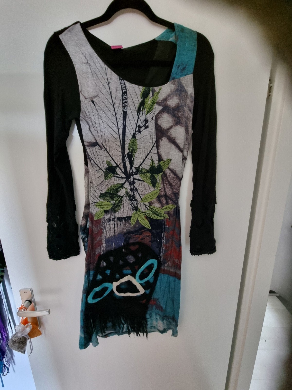 Save The Queen! Jurk met print en lange mouwen, Overige kleuren, Knielengte, Maat 36 (S), Gedragen
