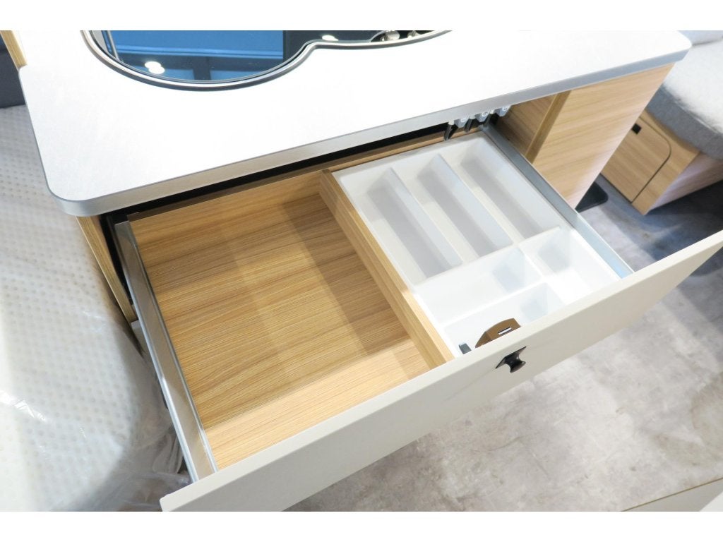 Foto 12 van Dethleffs Summer Edition 460 EL AIRCO+VLOERVERWARMING