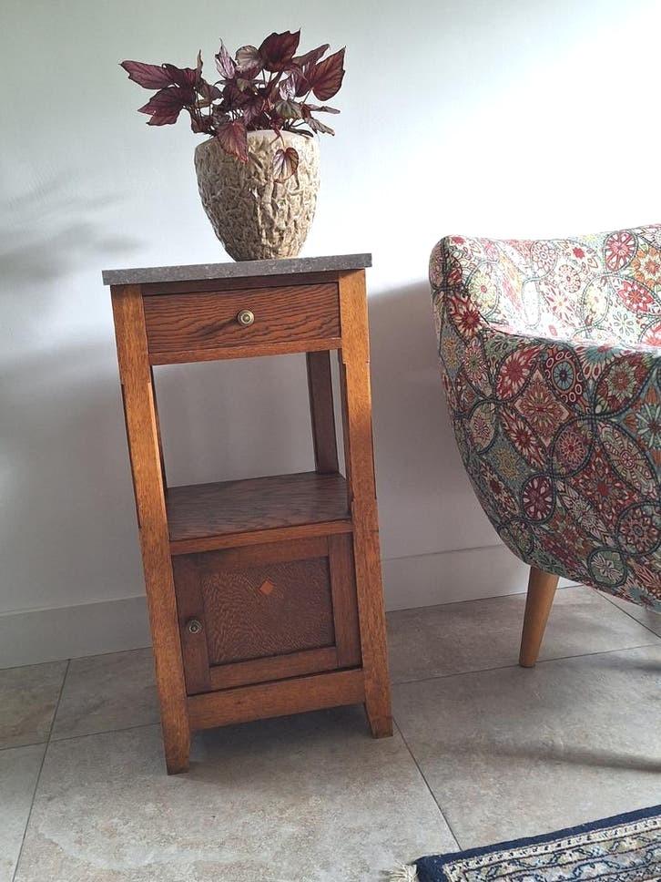 Eikenhouten nachtkastje/plantentafel met marmeren blad, Ophalen, Gebruikt, Minder dan 45 cm, 70 cm of meer