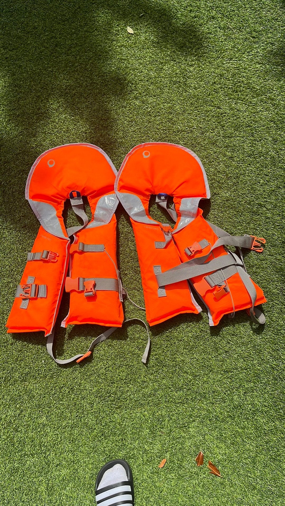 2 kinder zwemvesten, Watersport en Boten, Watersportkleding, Ophalen, Zo goed als nieuw, Kind, Reddingsvest of Zwemvest