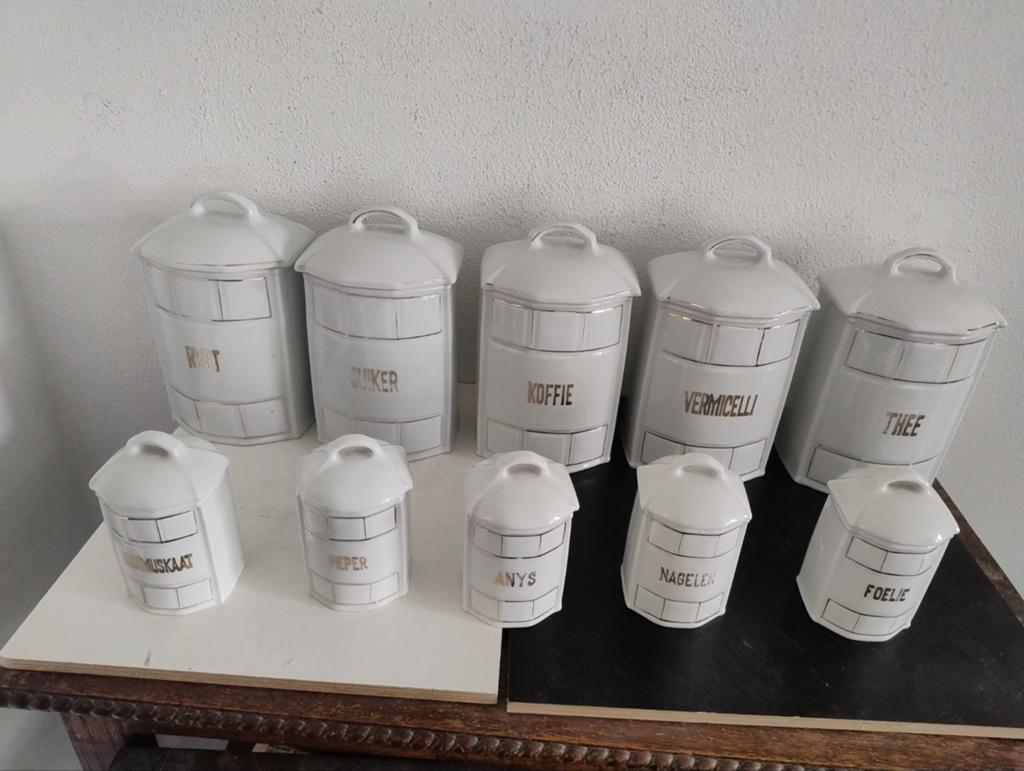 Mooie gave voorraad potten set, Ophalen