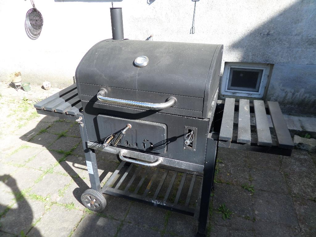 BBQ, Smoker of Grill (rooster van gietijzer), Tuin en Terras, Houtskoolbarbecues, Ophalen, Gebruikt
