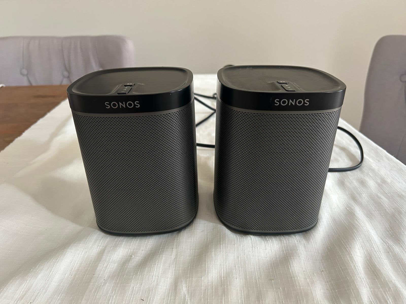 Sonos boxen (2x box met draad en 2x standaard), Ophalen of Verzenden, Zo goed als nieuw, Minder dan 60 watt, Sonos