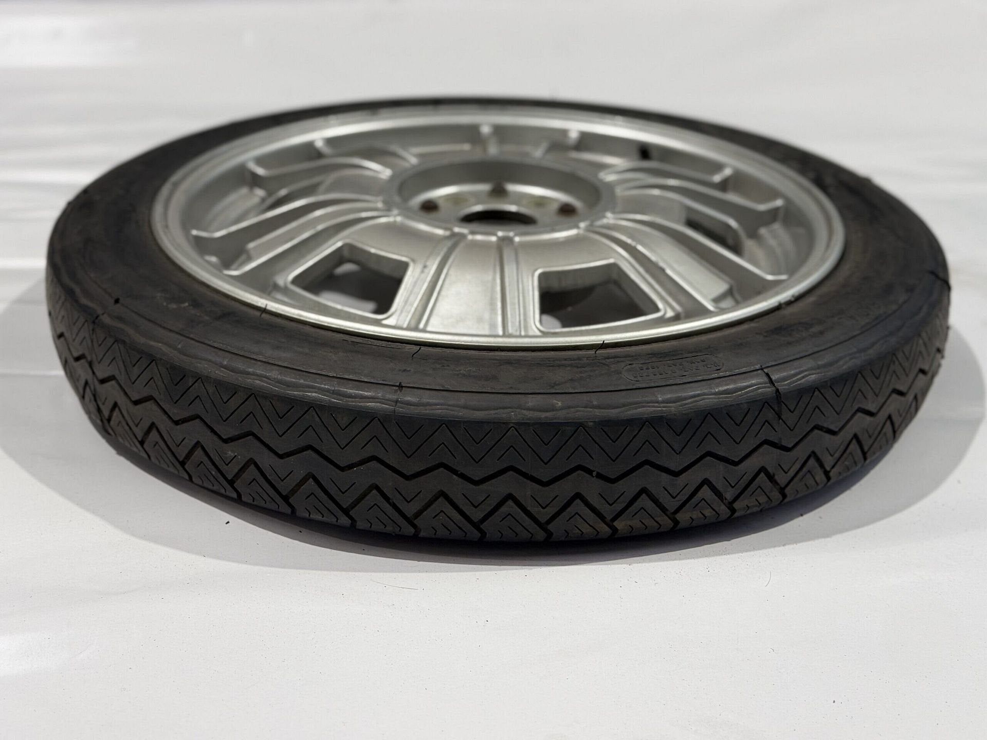 ORIGINAL ABARTH RESERVEWIEL + DISTANSTUK – LANCIA RALLY 037, Gebruikt, -, -, Ophalen of Verzenden