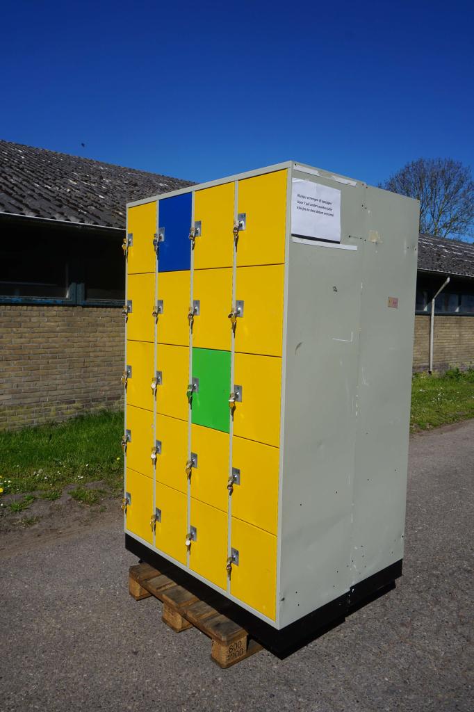 Lockerkast lockerkasten locker lockers kluisjes kluisjeskast, Huis en Inrichting, Kasten | Lockerkasten, Gebruikt, Niet ingevuld