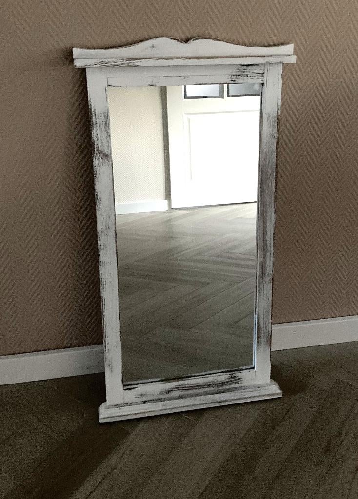 Brocante wit houten spiegel in Shabby chic hxbxd 85x45x4,5cm, Ophalen, Minder dan 50 cm, Zo goed als nieuw, Minder dan 100 cm