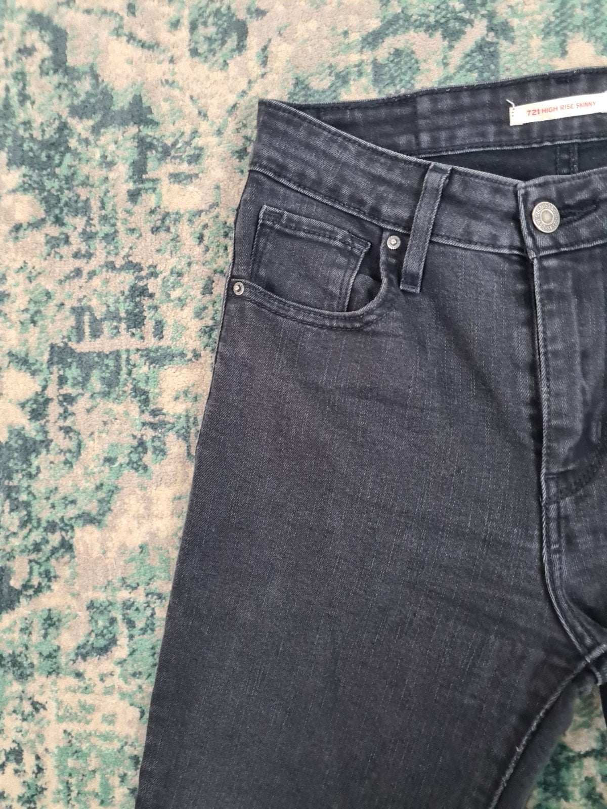 Levi's 721 high rise skinny W26 L30 Tulsi2630 High-rise, Zwart, Ophalen of Verzenden, Zo goed als nieuw, W27 (confectie 34) of kleiner