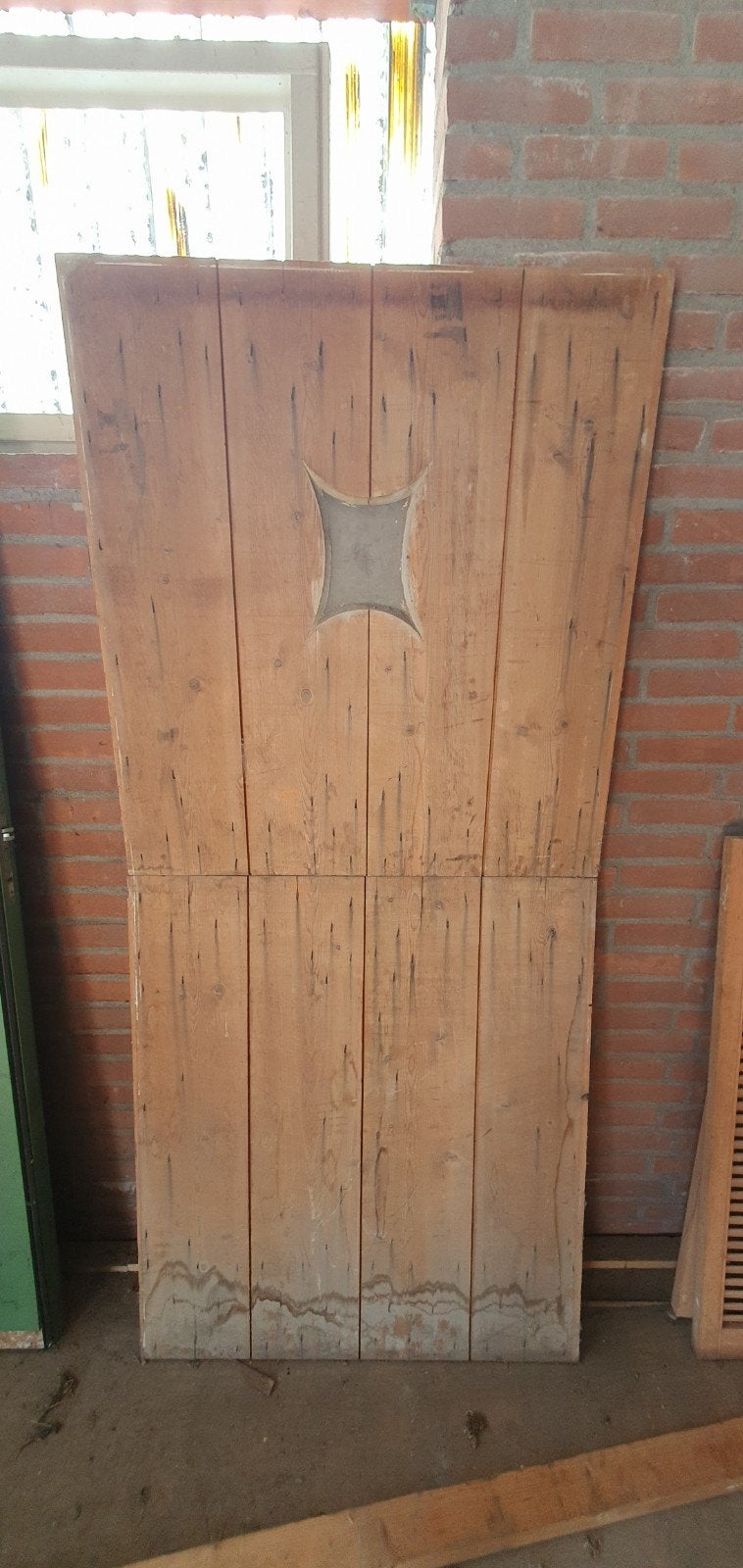 Grenen houten paneel met decoratieve uitsnijding, Doe-het-zelf en Verbouw, Hout en Planken, Ophalen, Gebruikt, Minder dan 25 mm