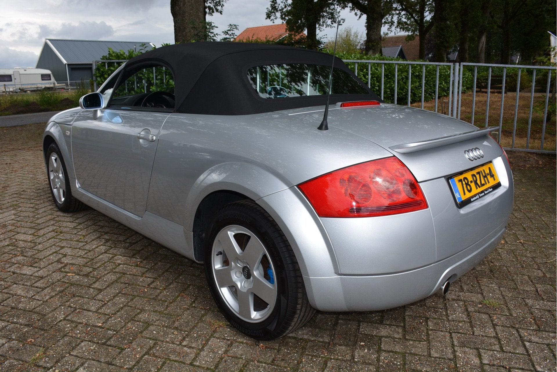 Audi TT 1.8 5V Turbo Nieuw Cabrio Dak (bj 2000), foto 5