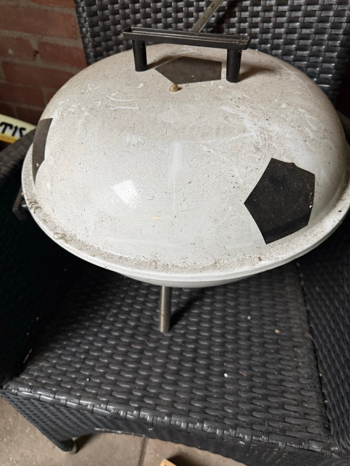 Gebruikte BBQ in voetbaldesign, Ophalen, Gebruikt