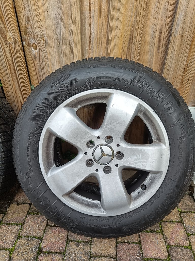 Mercedes 16 inch winterbanden, Ophalen, Mercedes-Benz