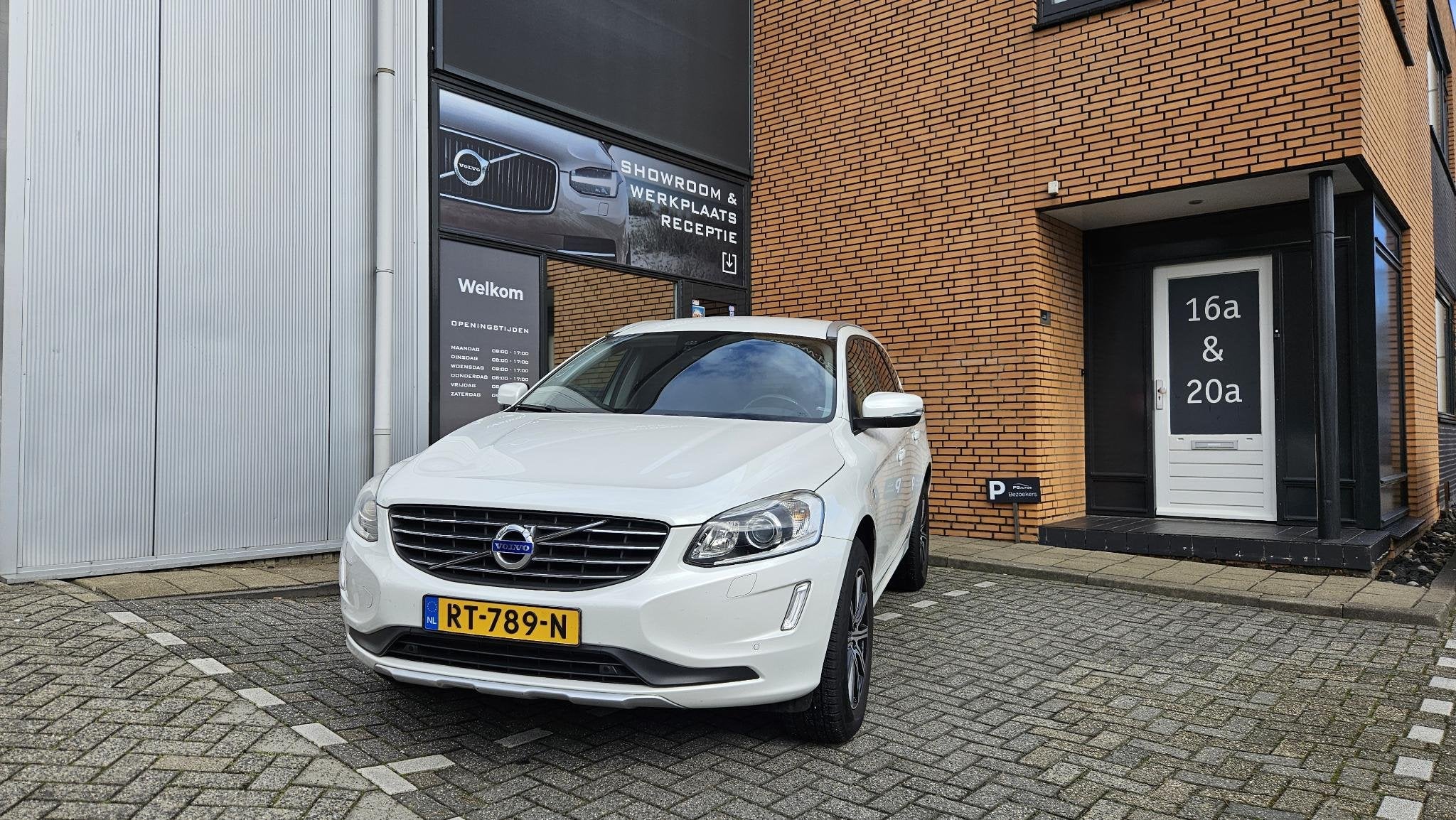 Volvo XC60 2.0 T5 FWD Aut8 Ocean Race, 15 km/l, Gebruikt, Euro 6, 4 cilinders