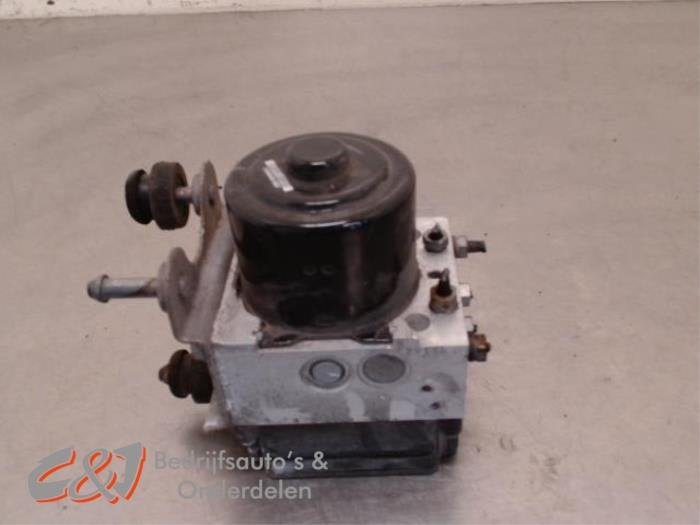 ABS Pomp van een Volkswagen Transporter, Gebruikt, -, Volkswagen, -