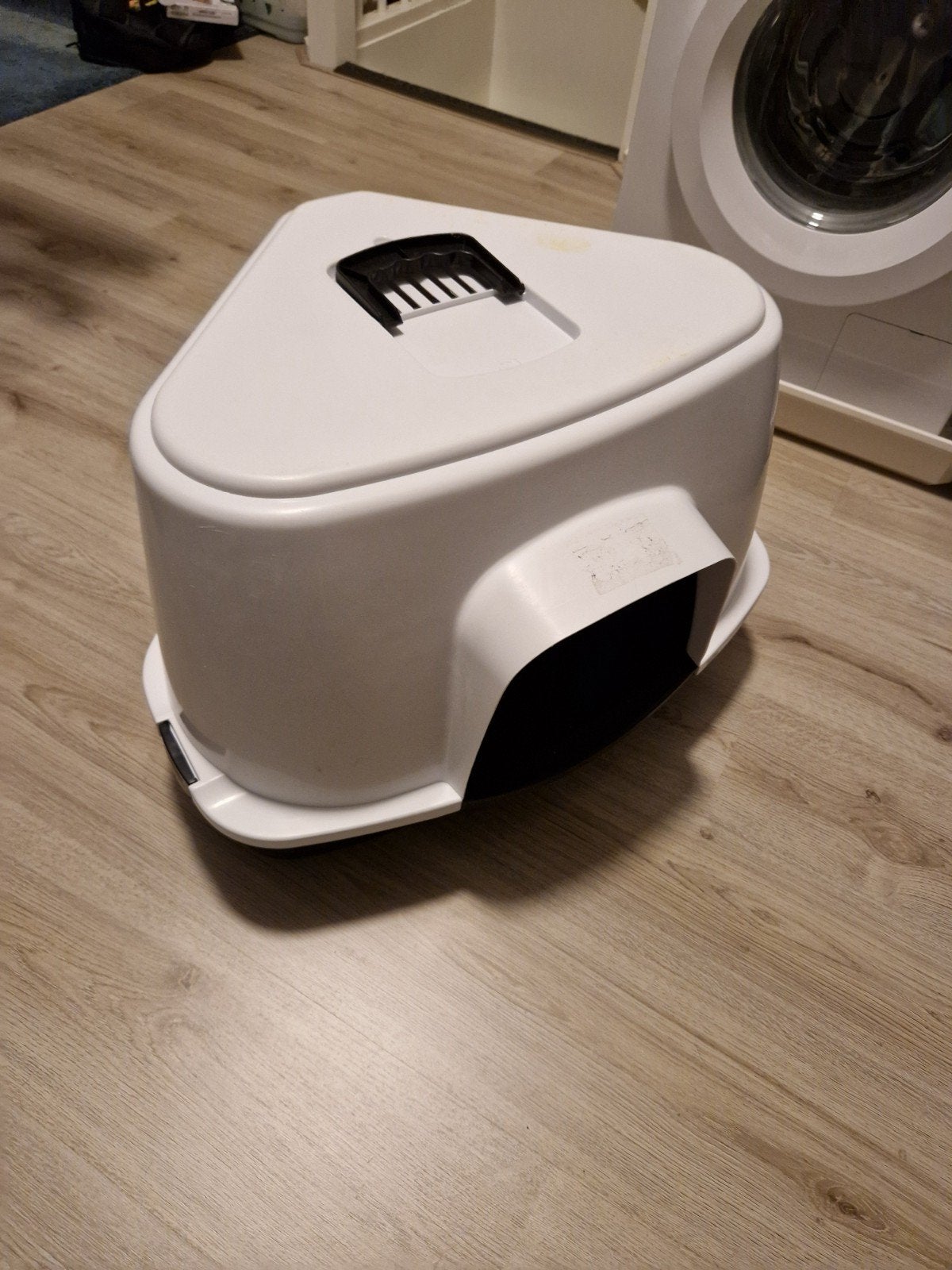 Ruime hoek kattenbak, Ophalen, Gebruikt, Gesloten