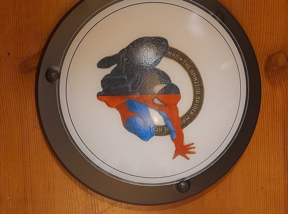 Stoere Lamp Avengers Dinos Cars Spiderman Plafondlamp Nieuw, Ophalen of Verzenden, Nieuw, Lamp