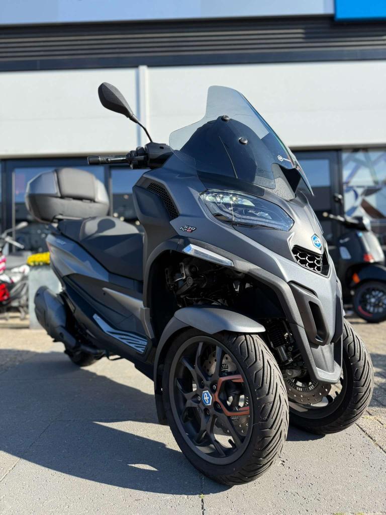 Piaggio MP3 530 E5+ EXCLUSIVE Sport, Niet ingevuld, Traction Control, Occasion, Bedrijf
